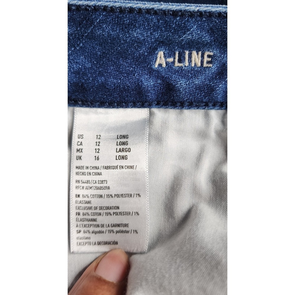 American Eagle Super Hi Rise Flare Jeans Womens Size 12 Blue‎ Frayed Hem - Picture 7 of 8